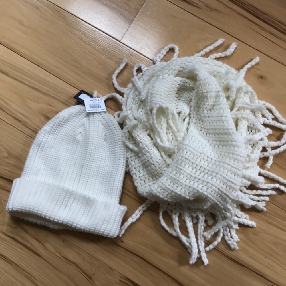 Ivory infinity fringe scarf and hat.  NWT.
